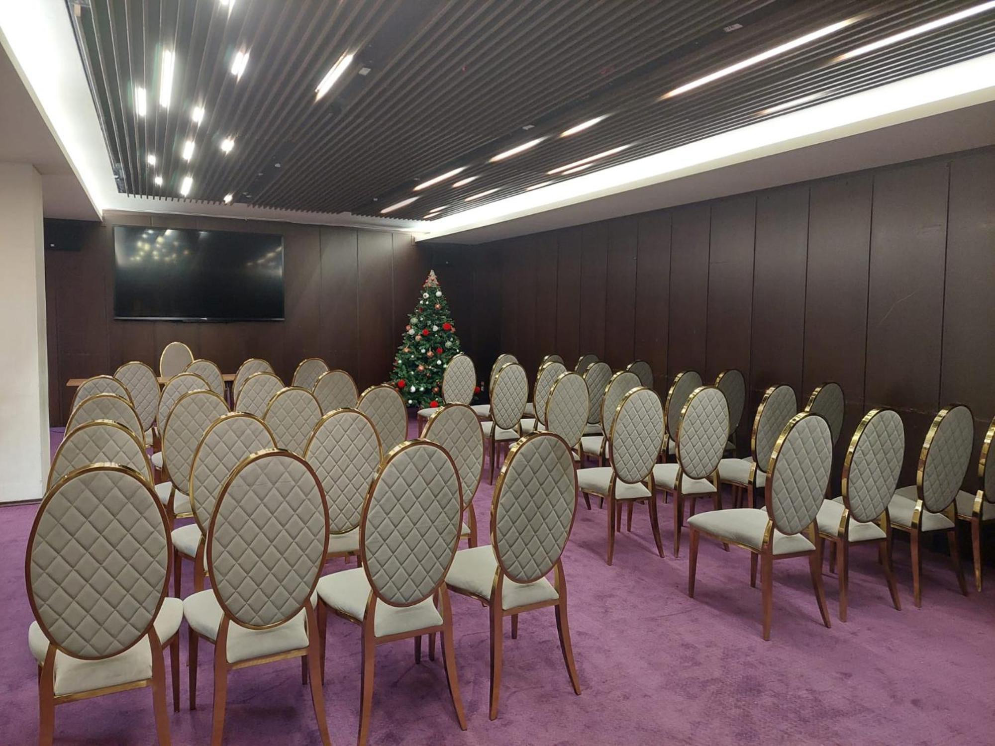 Hotel Cubix Брашов Экстерьер фото